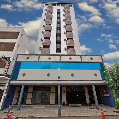 Vind'S Plaza Hotel Caratinga Bagian luar foto