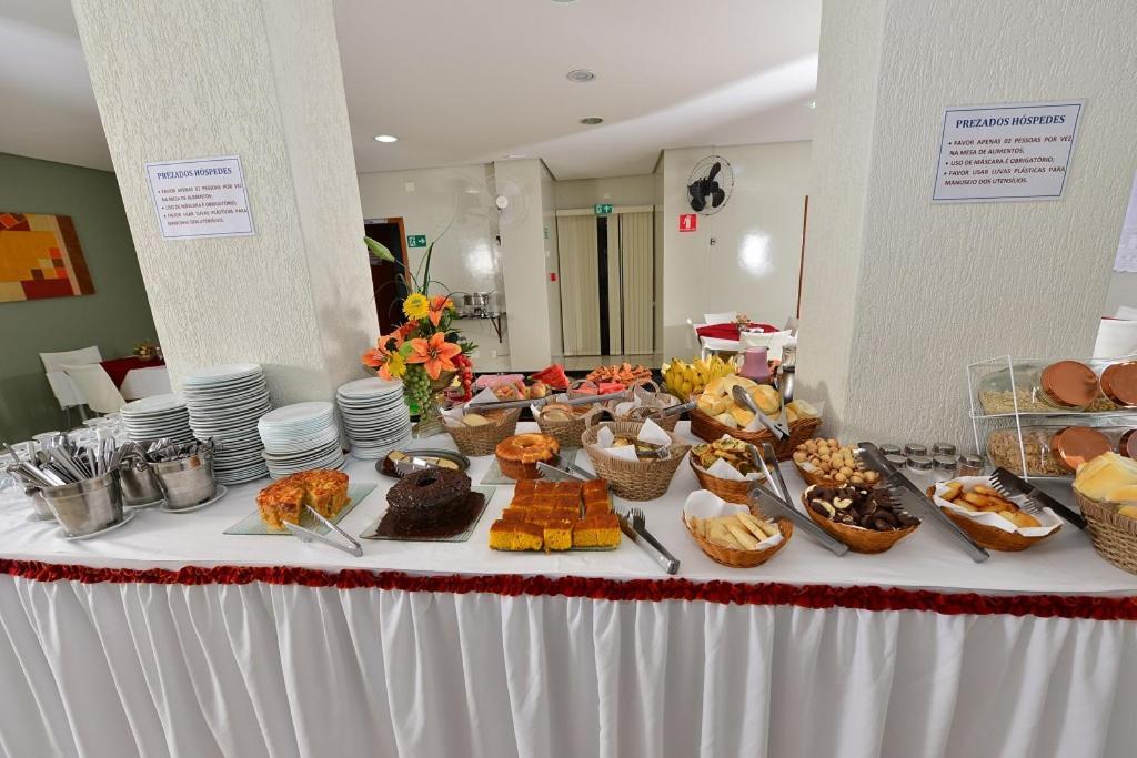 Vind'S Plaza Hotel Caratinga Bagian luar foto