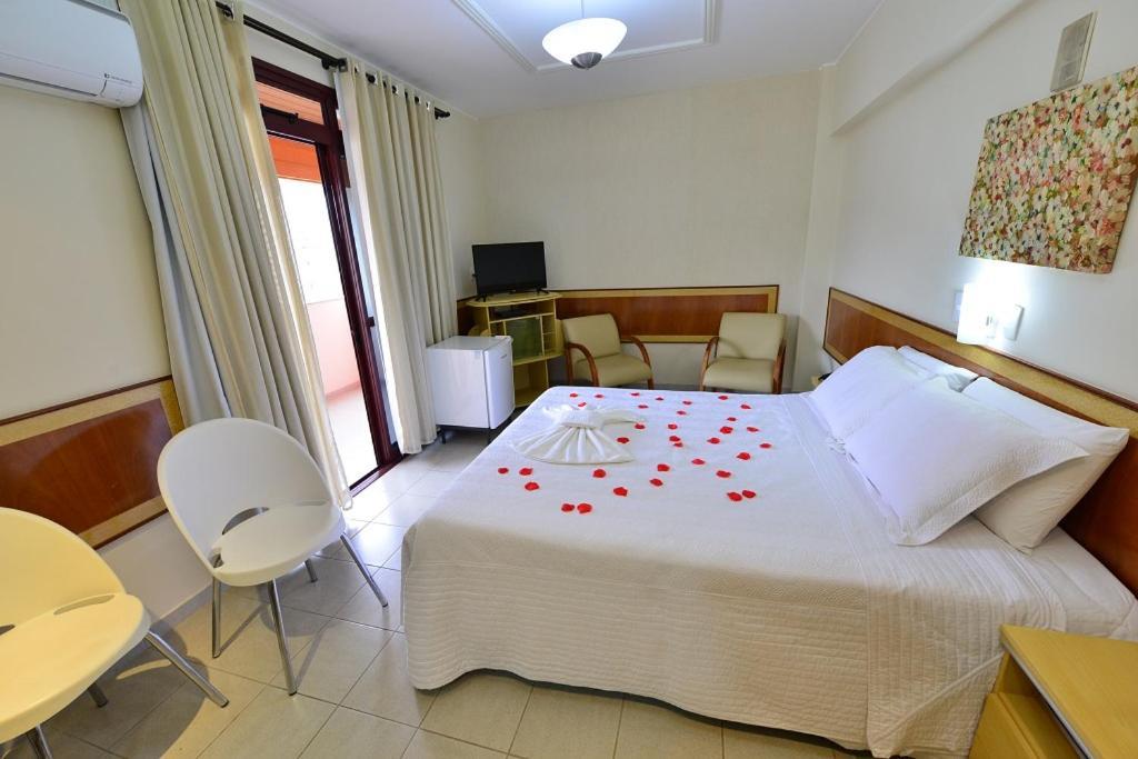 Vind'S Plaza Hotel Caratinga Bagian luar foto