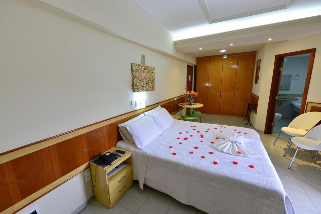 Vind'S Plaza Hotel Caratinga Bagian luar foto