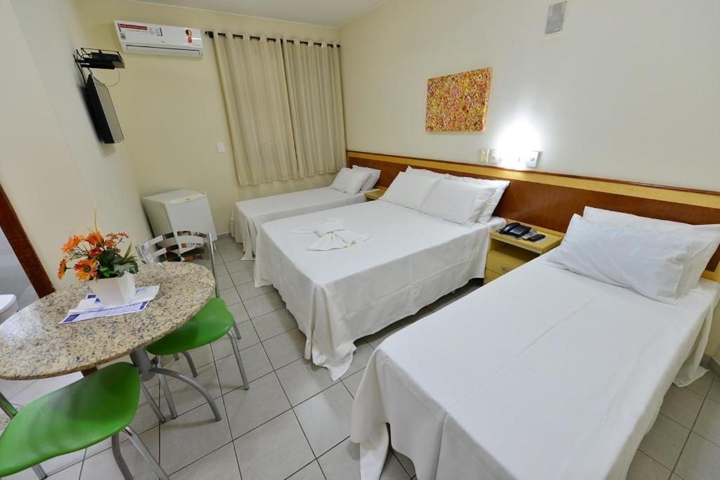 Vind'S Plaza Hotel Caratinga Bagian luar foto