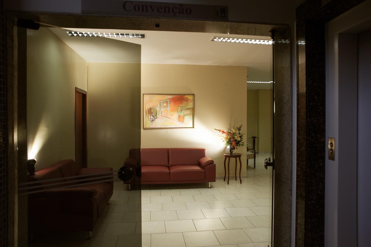 Vind'S Plaza Hotel Caratinga Bagian luar foto
