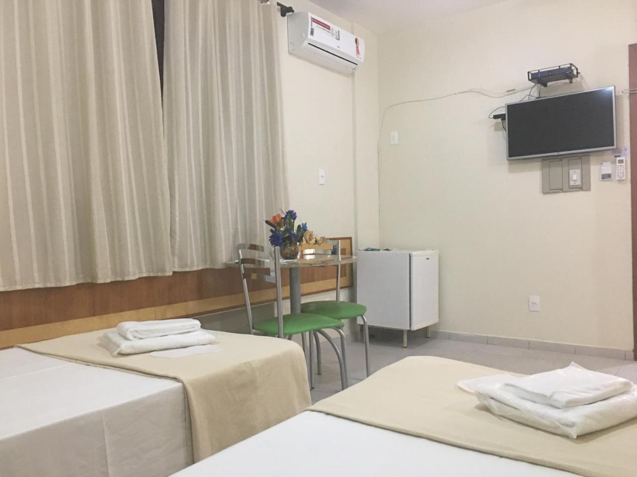 Vind'S Plaza Hotel Caratinga Bagian luar foto